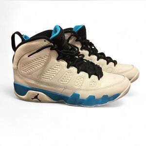 Jordan 9 Retro "Powder Blue" trainers in great condition
